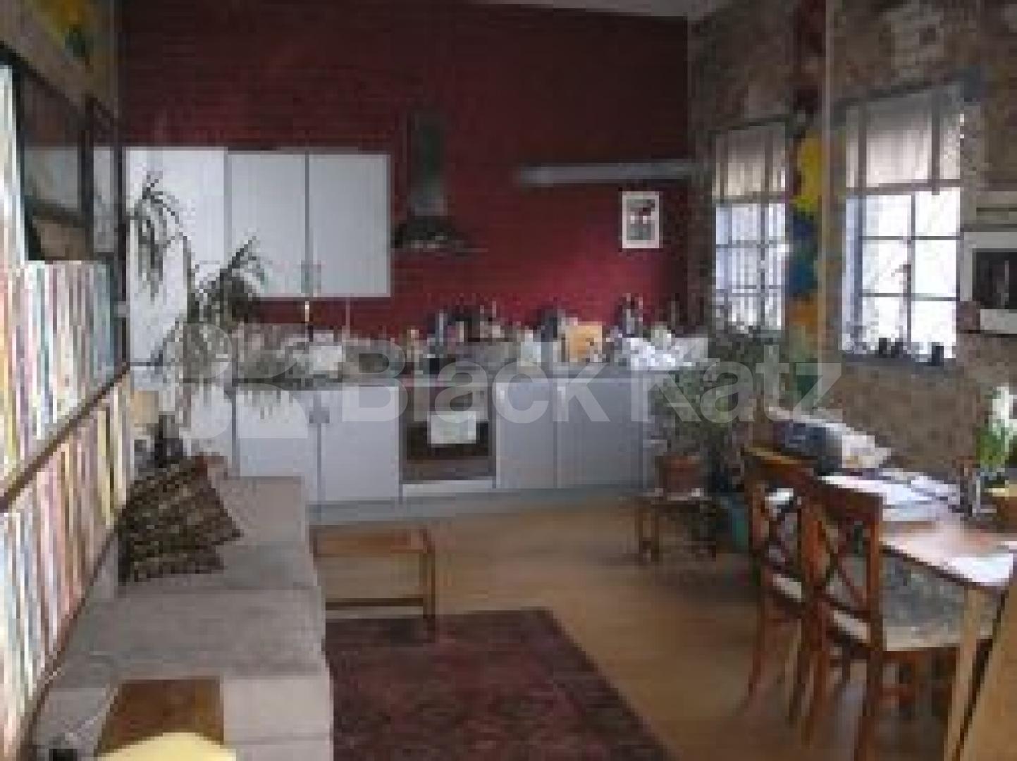 			New Instruciton, Studio Apartment, 1 bath, 1 reception Studio			 Queens Crescent, CHALK FARM / KENTISH TOWN NW5